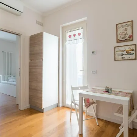 Casa Torre Di Specchio 2 Con Piscina 아파트 *