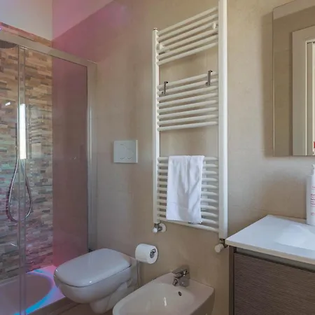 דירה Casa Torre Di Specchio 2 Con Piscina בארי