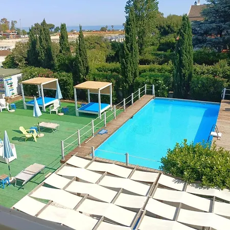 דירה Casa Torre Di Specchio 2 Con Piscina בארי