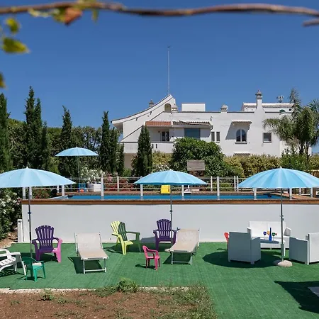 Casa Torre Di Specchio 2 Con Piscina アパート バーリ