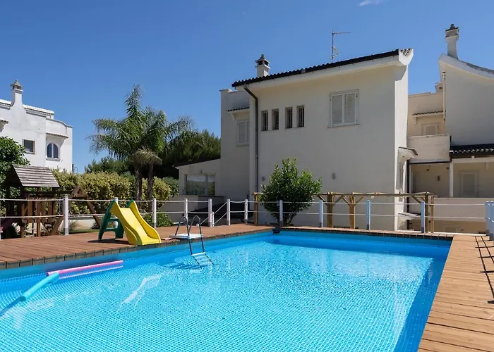 Casa Torre Di Specchio 2 Con Piscina * Bari