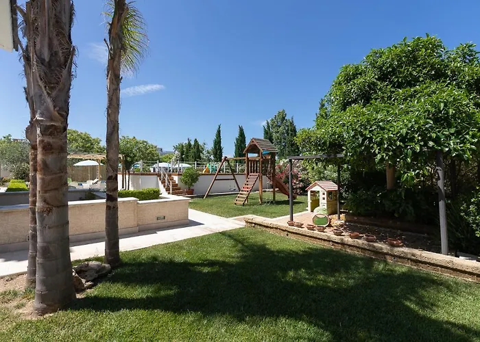 Casa Torre Di Specchio 2 Con Piscina * Bari